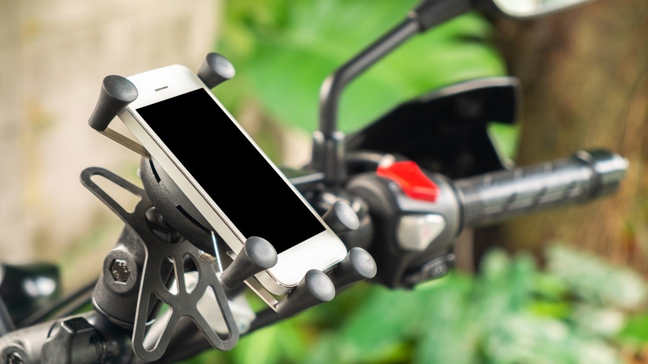 Holder HP motor anti getar terbaik