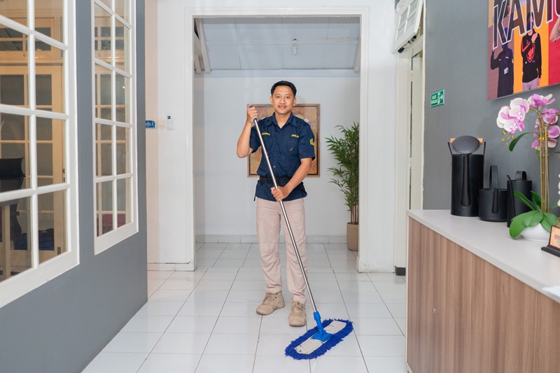 Pekerjaan Office Boy di Luar